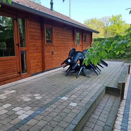 Knusse Blokhut Op Groot En Groen Perceel @ Veluwe Epe Buitenkant foto