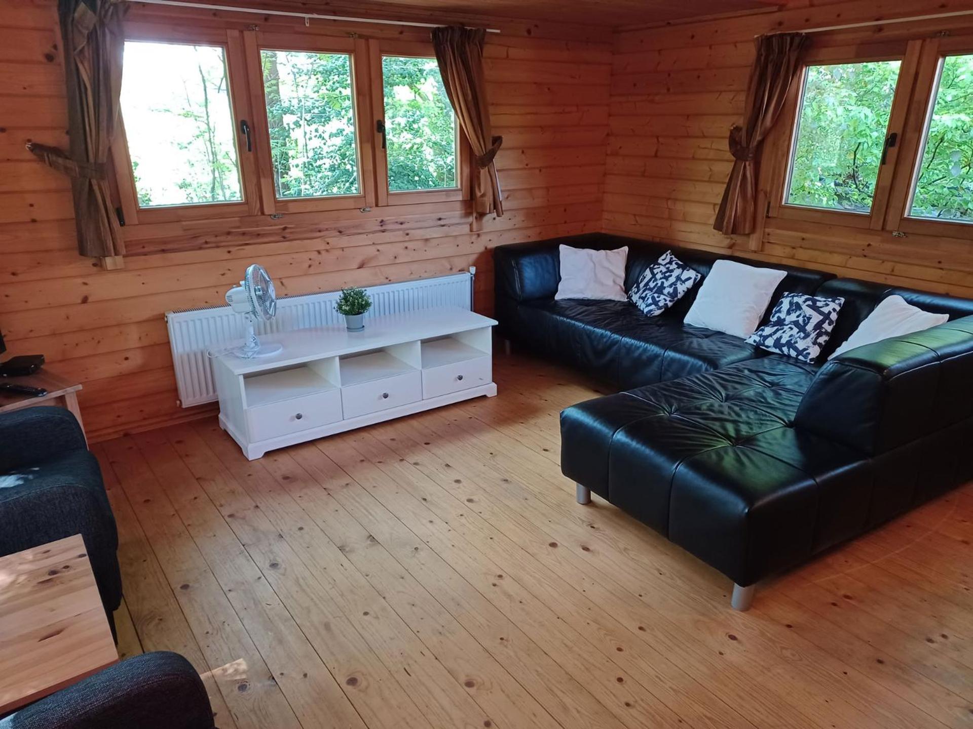 Vakantiehuis Knusse Blokhut Op Groot En Perceel @ Veluwe *